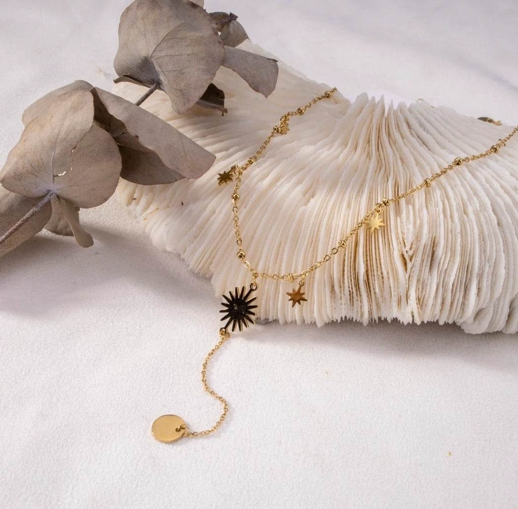 Collier Lana avec des étoiles et un soleil
